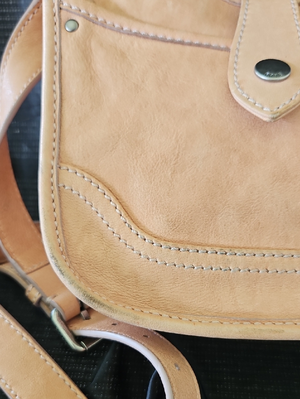 FRYE CROSSBODY HANDBAG, FRYE TAN LEATHER BAG - Picture 10 of 12